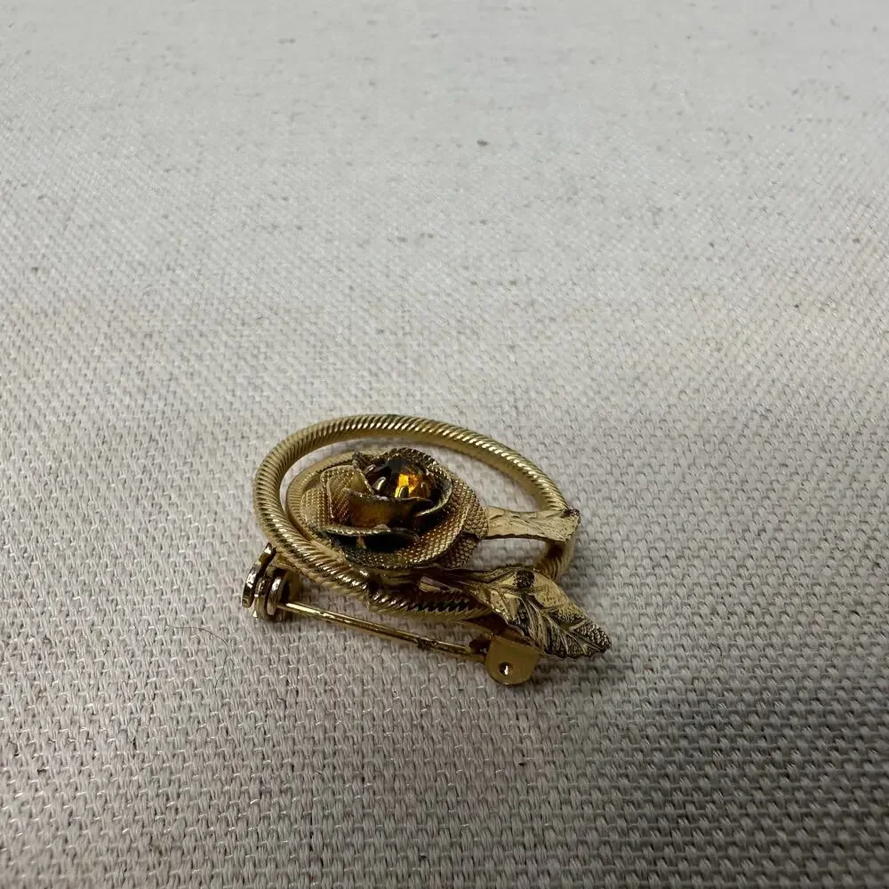 Floral Gold Tone Spiral Circle Rose Spun Gold Leaf Brooch Pin w/ Citrine Jewel